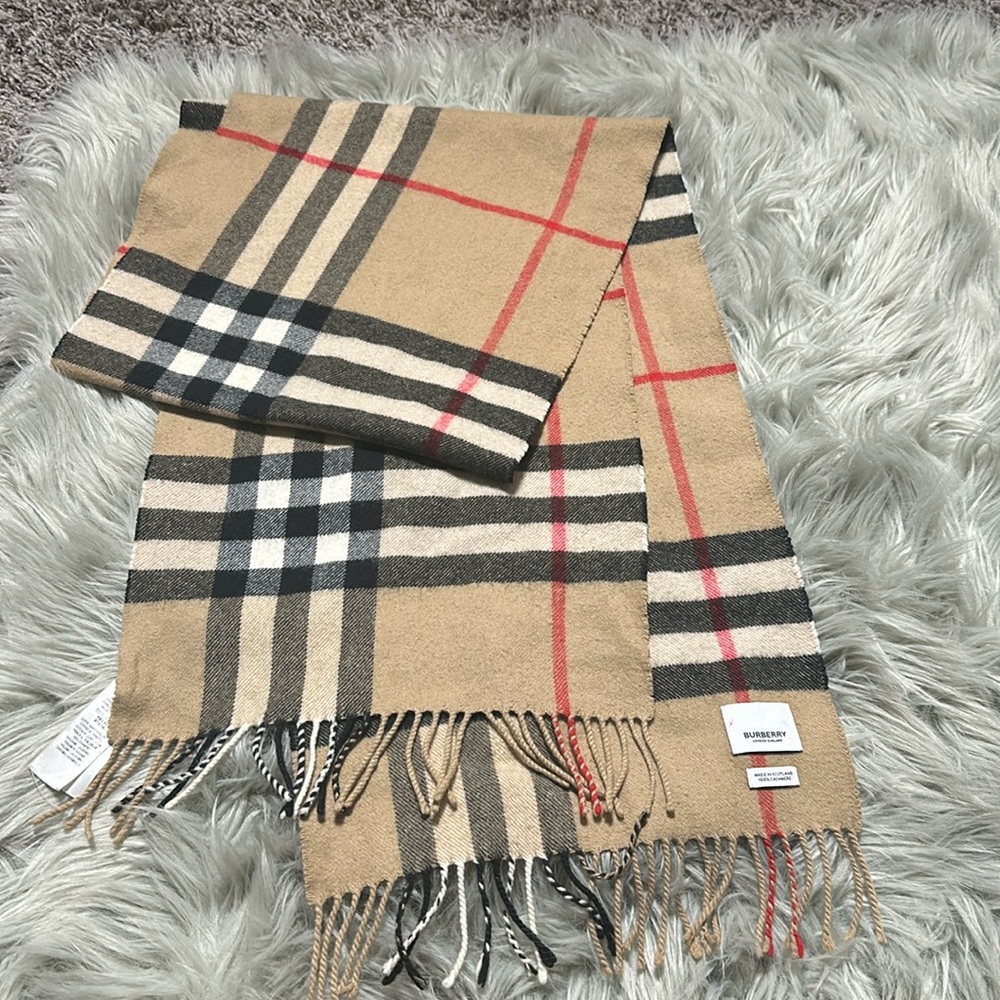 Original Burberry scarf 💖